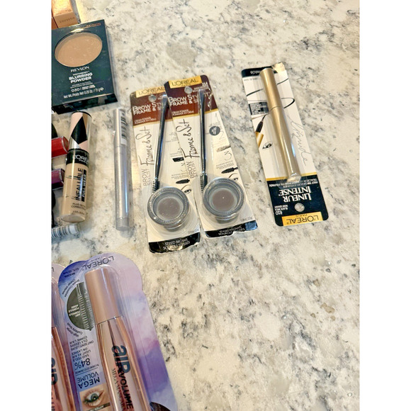 Makeup Bundle Lot of 35 items L’Oréal Mascara Lipstick Concealer Powder Brow - Picture 5 of 6